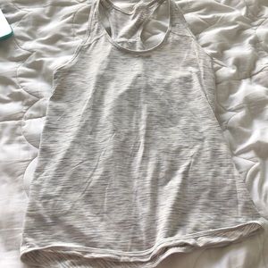 GREAT CONDITION LULU TANK TOP